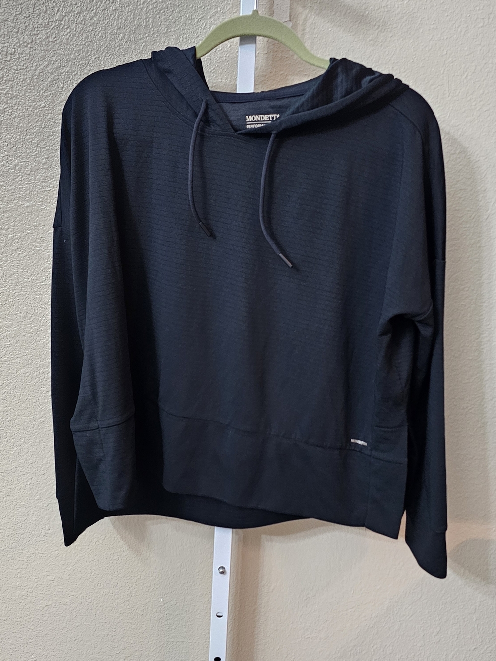 Mondetta Black Hooded Women's Crew Sweater